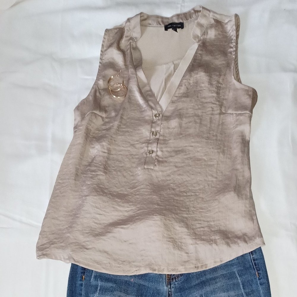 SATIN/SILK-LIKE TRAIL DUST SLEEVELESS TOP